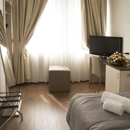 Hotel Ih Puccini 4*