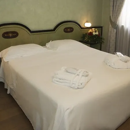 Ih Puccini 4* Mediolan