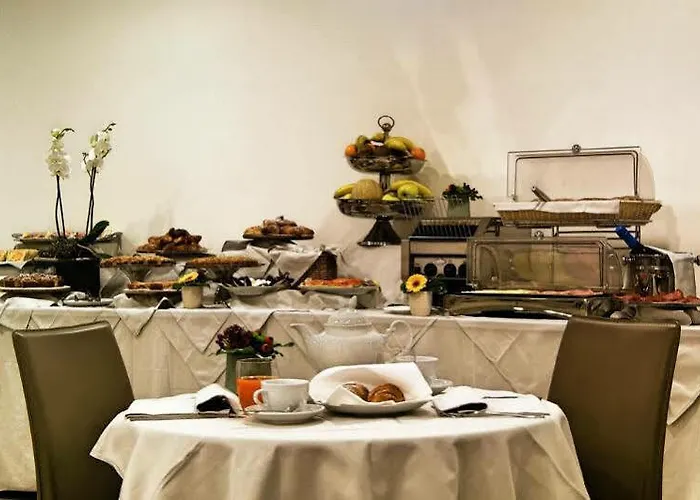 Ih Puccini 호텔 4*