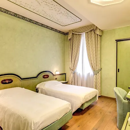 Hotel Ih Puccini Milán